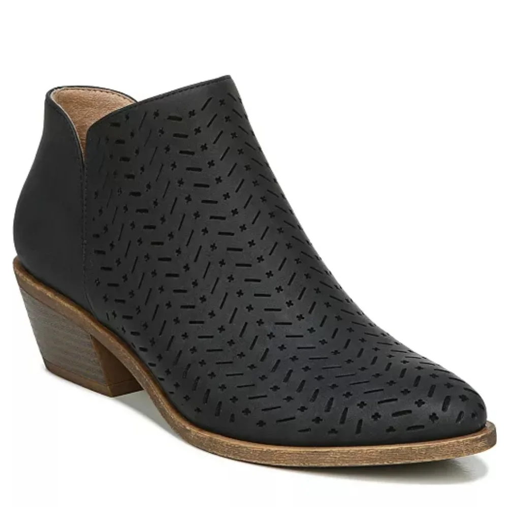 NWOT Life Stride Payton Booties